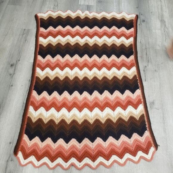 Vintage Handmade Zigzag Crochet Blanket Afghan Throw Inches Earth tones 42"x58" - Picture 2 of 9